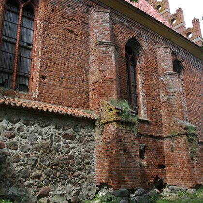 Стена тевтонской церкви в Тарау. Фото А.М. 26.05.2012 г.
