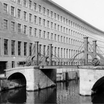 Через Рейхсбанк прошло 90% золота, награбленного в Европе нацистами. 