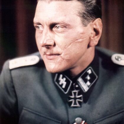 Любимец Гитлера О. Скорцени вывозил «золото СС» в тайники окрест озера Топлиц. 