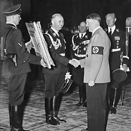 Подарок любимому фюреру в день его рождения.