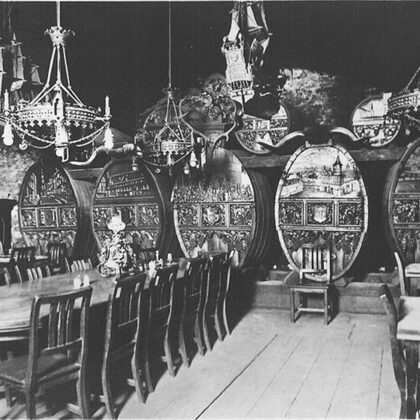 Интерьер ресторана Blutgericht («Кровавый суд»), чьим директором был П. Фейерабенд.