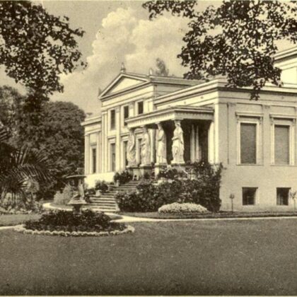 Прусский замок Байнунен близ Даркемена до лета 1945 г. был наполнен шедеврами искусства. 