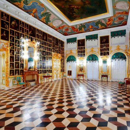 Портретный зал Большого Петергофского д-ца. Арх. Ж.-Б. Валлен-Деламот. 1766 г.