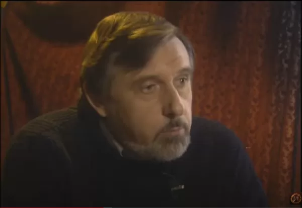 Кадр из фильма «Продано. Забыто. По следам царской диадемы». Реж. О. Дроздова. РТР. 2005 г