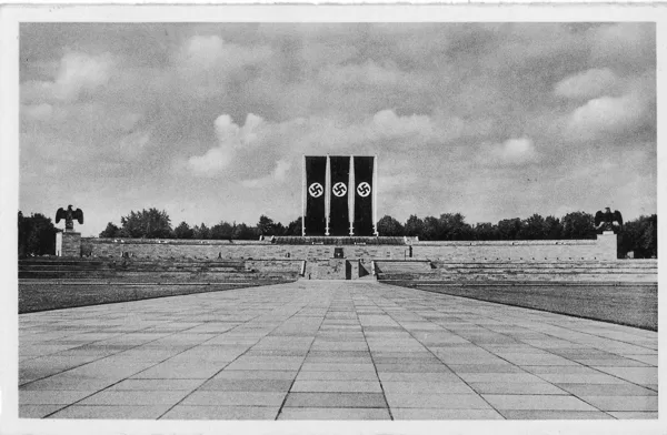 Стадион в Нюрнберге – один из символов Третьего рейха. 1930-е гг. Фото А. Шпеера.