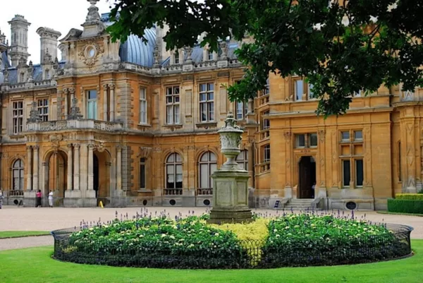 Венский замок Ротшильдов Waddesdon, который «прихватизировал» Гитлер. 
