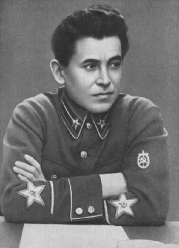 В Пушкине Н.И. Ежов подкупал элиту Запада, продавая ей музейные ценности.