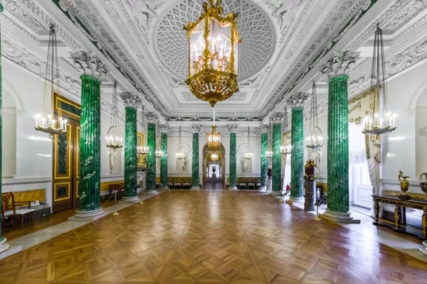 Греческий зал Павловского д-ца. Арх. Ч. Камерон. 1780-е гг.